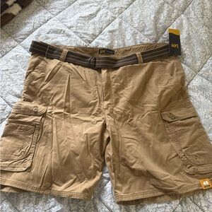 Lee Men's Brown Cargo Shorts with Belt